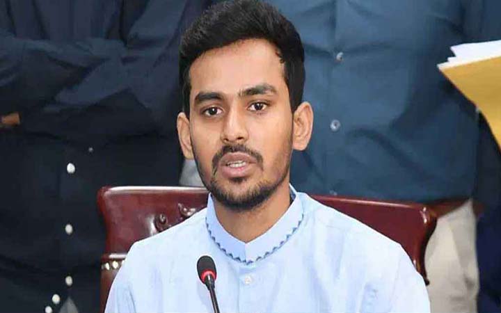 লাগামহীন লুটপাট আওয়ামী লীগ আমলের বড় নির্দেশক : উপদেষ্টা আসিফ